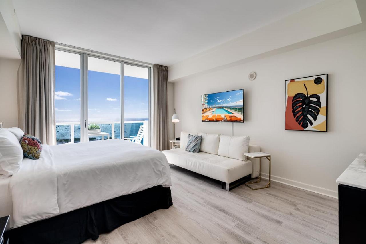 Villa Ocean View Balcony Steps From Restaurants, Peacock Park & Marina Miami Exterior foto